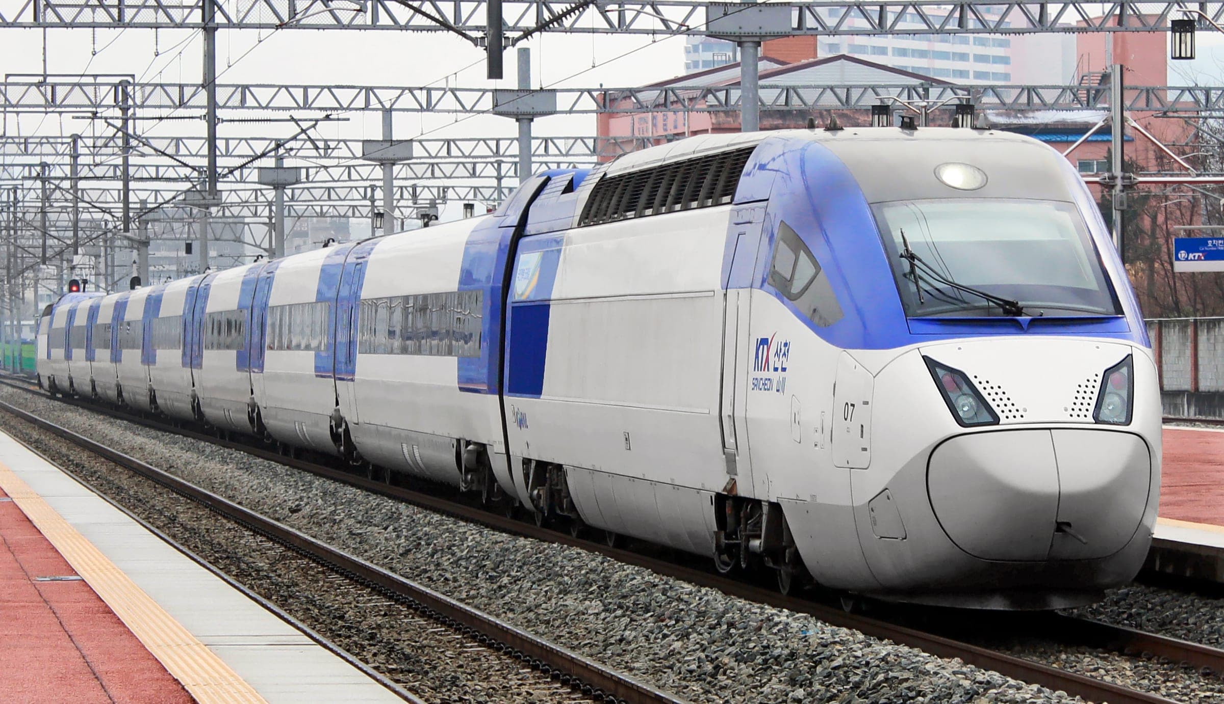 A KTX high-speed train at a Korean station platform